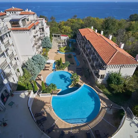 The Cliff Lux Obzor, Burgas, Bulgaria Апартамент Обзор